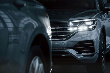 Попередження для водіїв: за які фари в Україні можуть оштрафувати або відібрати права