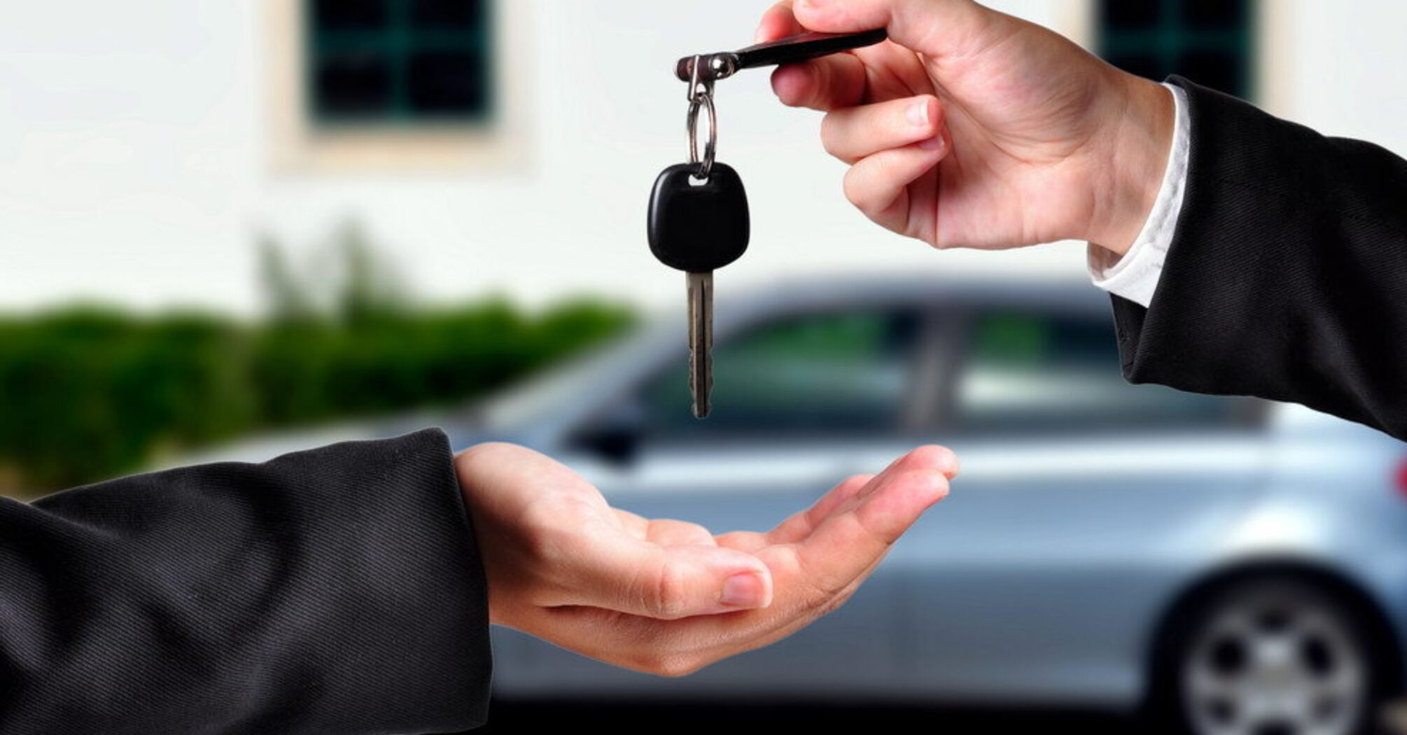 Українці, які продають авто, зобов'язані сплачувати податки: скільки потрібно віддати у 2025 році 