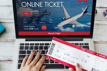 Як знайти дешеві авіаквитки в останню хвилину: 10 правил для пошуку та бронювання бюджетних перельотів