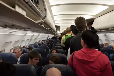 Підлітки спричинили безлад на рейсі Virgin Atlantic до Лондона
