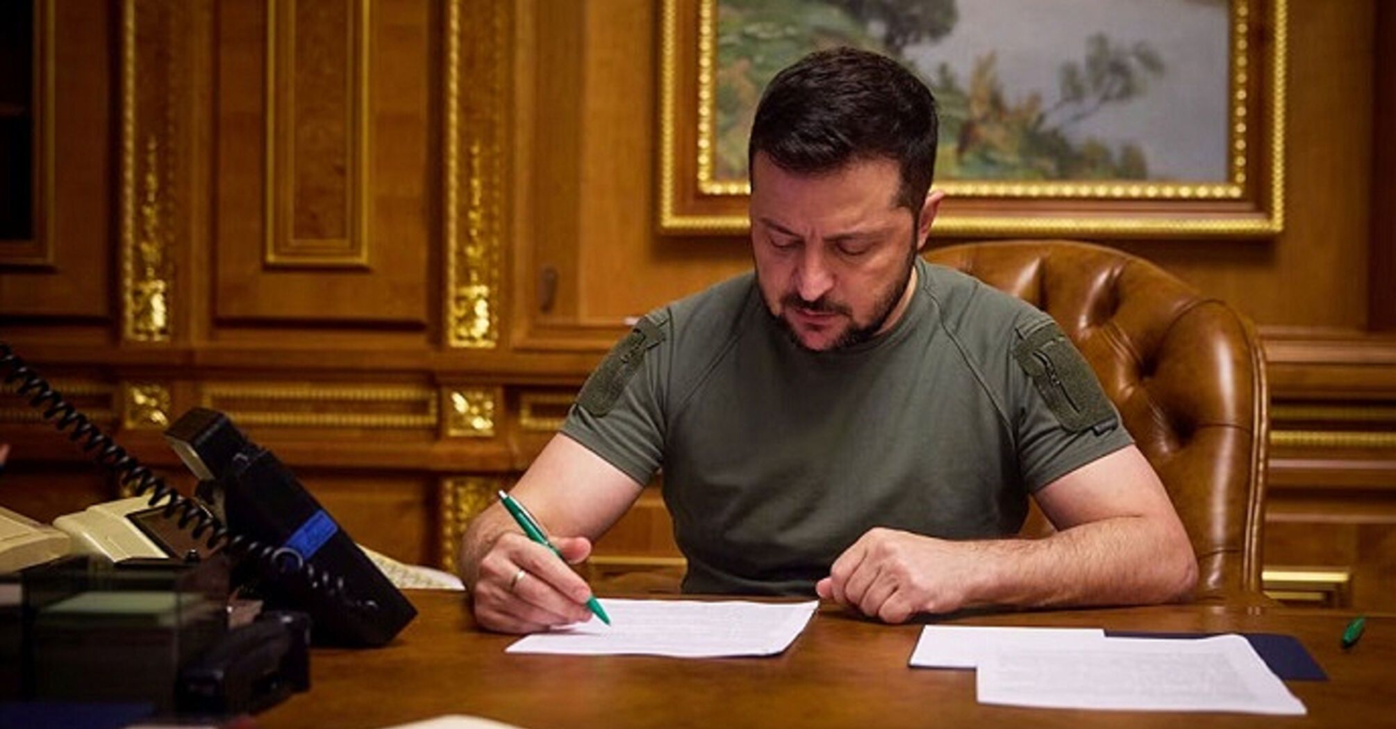 Зеленський подав до Ради законопроєкт з нормами про незалежність НАБУ та САП