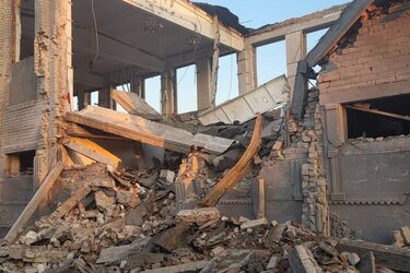 Російська армія вдарила по виправній колонії у Запоріжжі: 17 людей загинуло, більше трьох десятків поранено (фото)