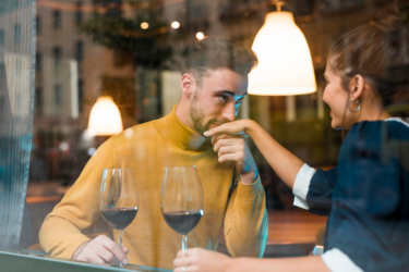 20 великолепных баров в Париже для тех, кто ищет развлечений