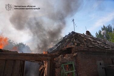 Российская армия атаковала ТЦК в Харькове и Запорожье дронами: попадание в жилые дома, более 20 человек ранены (фото)