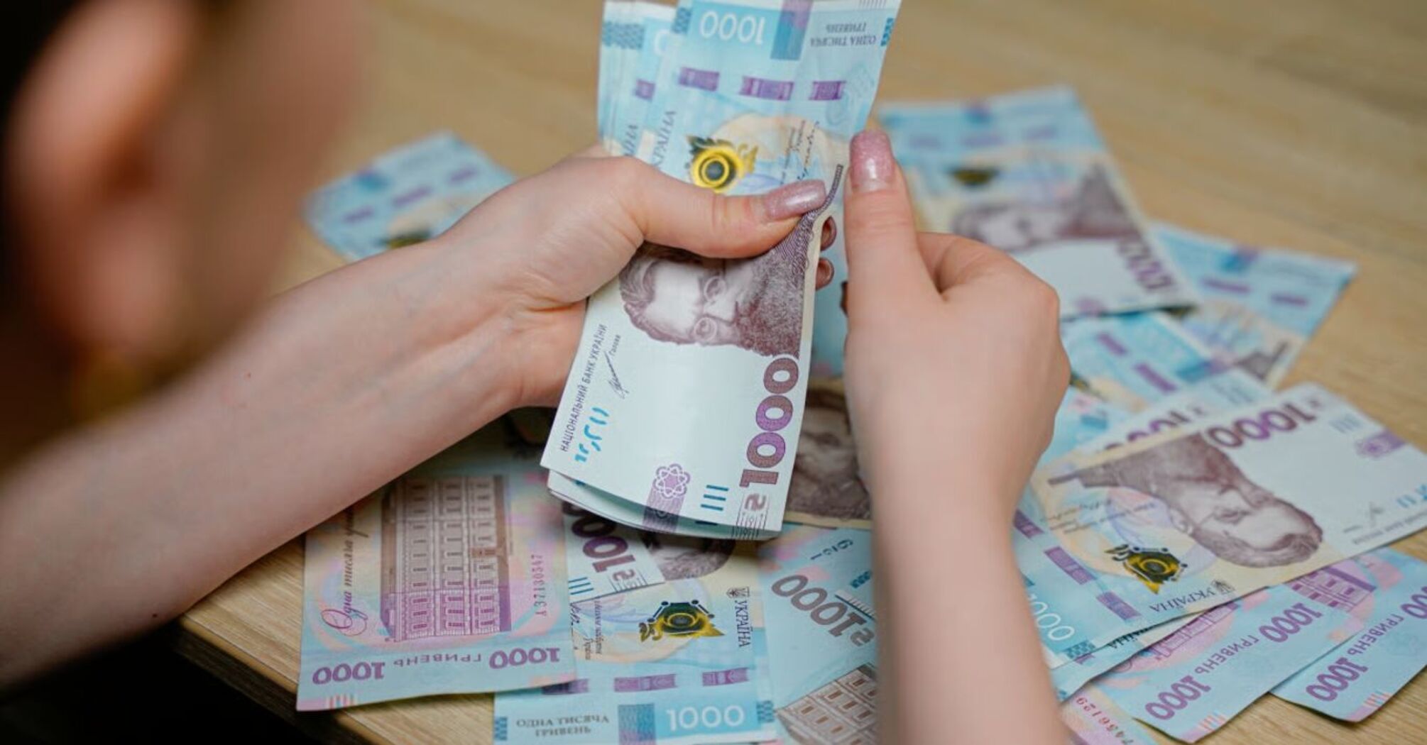 Помощь малообеспеченным в Украине: детали размера и права на соцвыплаты