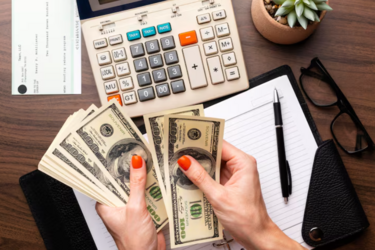 Порівняння зарплат у Туреччині та Україні у 2025 році: що варто знати