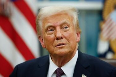 'Киев за 4 часа и обмен территориями': Трамп рассказал о предстоящей встрече с Путиным