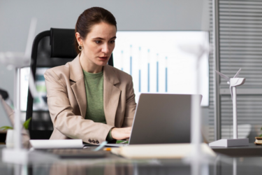 Попит на ринку праці після війни: за ким активно полюватимуть роботодавці