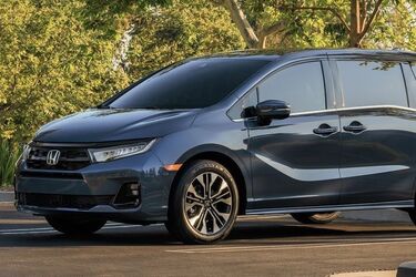 Можуть стати заміною кросоверу: топ якісних бюджетних мінівенів