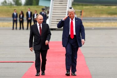 Соглашение не достигнуто: Трамп и путин провели встречу в Анкоридже в формате 'три на три'
