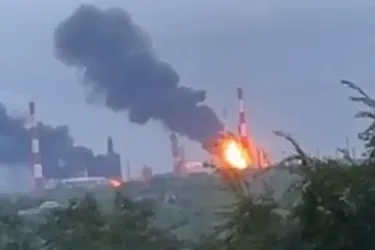 Дрони атакували російську Сизрань, куди постачають 'шахеди' з Ірану: є влучання у НПЗ (фото, відео)