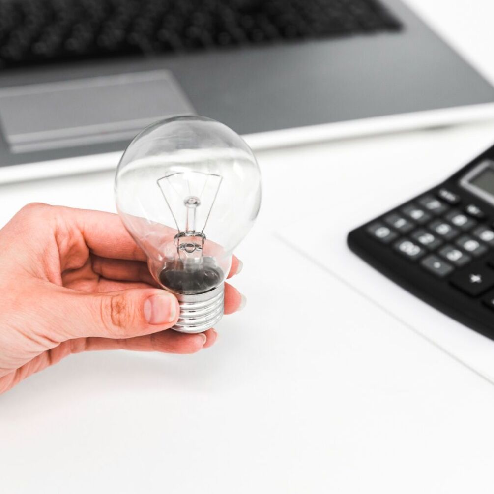 В Украине пересмотрят тариф на электроэнергию: с какой даты свет может подорожать