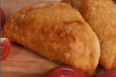 Мариупольские чебуреки: рецепт с детства