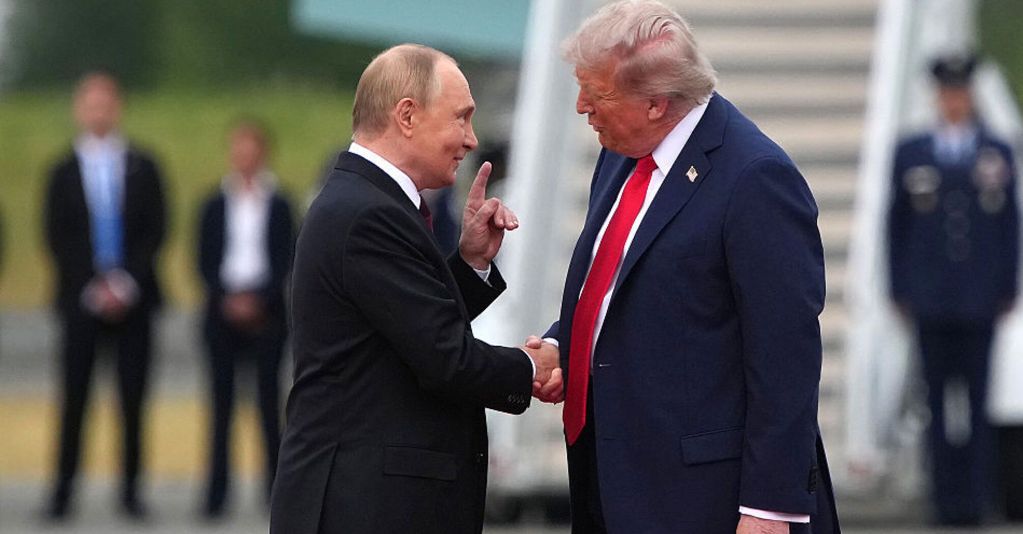 Трамп угрожает? Вот любви к ненависти один шаг
