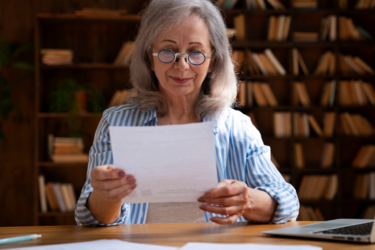 Пенсія під загрозою? Як підтвердити трудовий стаж у разі ліквідації підприємства