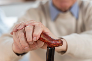 Пенсіонерам обіцяють до 5000 грн доплати: хто точно отримає гроші