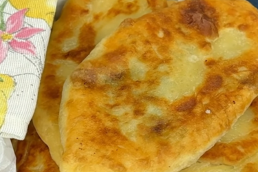 Как приготовить жареные пирожки с картофелем и луком: рецепт
