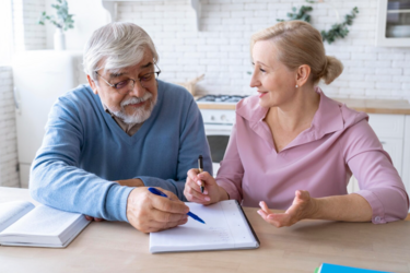 Майбутнє пенсій українців: яку суму можуть отримувати