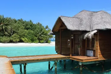 ТОП-14 бунгало над водой в мире