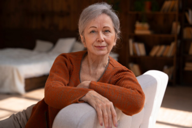 Доплата к пенсии для украинок: кто получит дополнительные 870 гривен