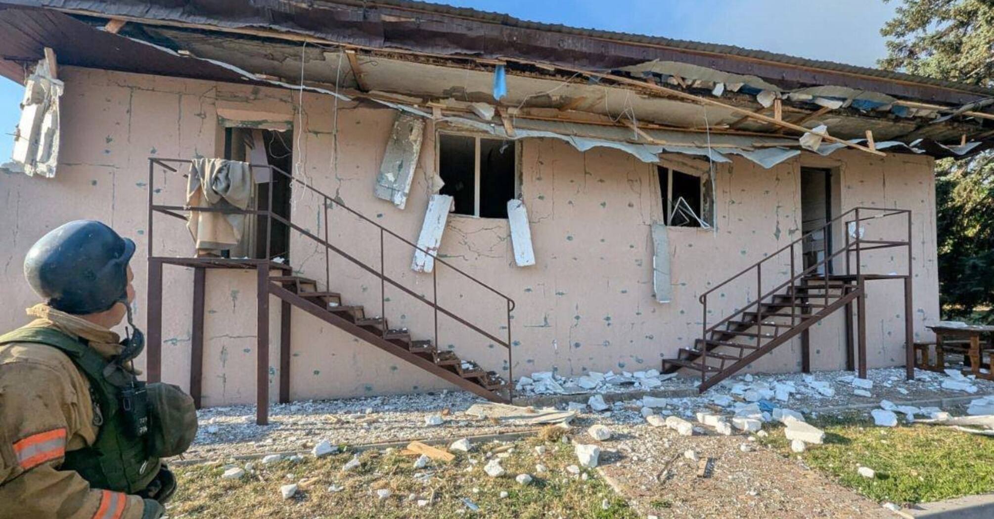 Російська армія атакувала базу відпочинку у Запоріжжі: двоє людей загинули, 12 поранено, серед них - діти (фото, відео)