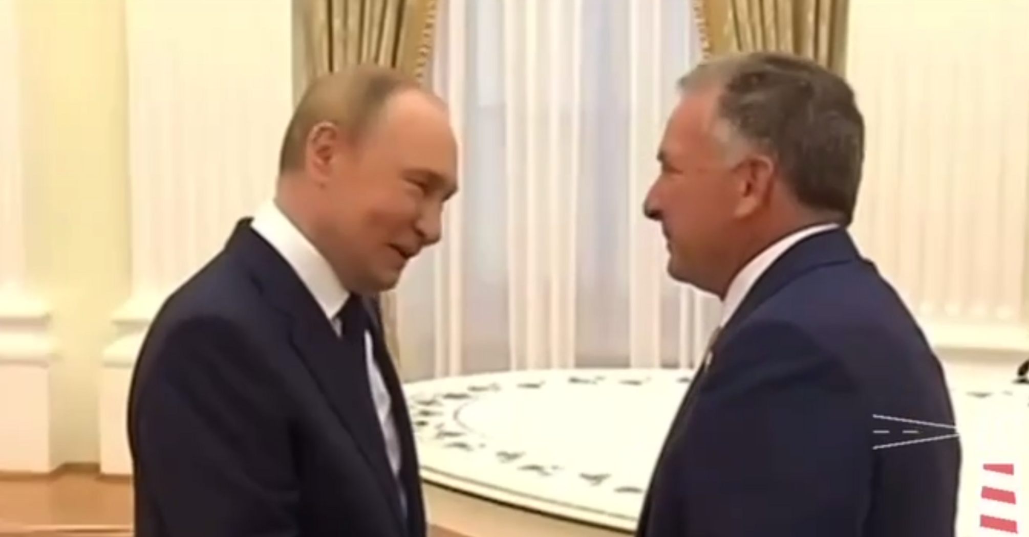 Спецпредставник Трампа прибув до Росії, а президент США готує заяву. Подробиці