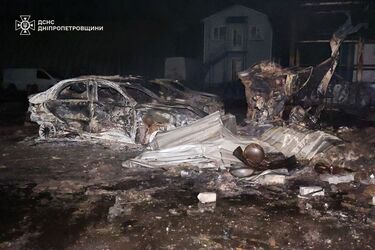 Российские дроны атаковали Днепр: в одном из районов выбиты окна, занялся пожар (фото)