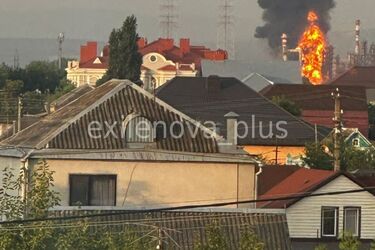 Дрони атакували НПЗ та військову частину у Краснодарському краї рф: вирують пожежі (фото, відео)
