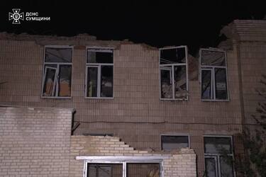 Армия РФ атаковала Сумы дронами: есть попадание в учебное заведение, загорелся масштабный пожар (фото, видео)