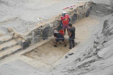 Археологи виявили у Перу гробницю з останками понад десятка людей: чим унікальна (фото)