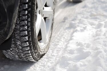 Підготуйте авто до холодів: коли краще міняти шини на зимові