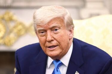 'Мы ведем очень хороший диалог': Трамп заявил, что планирует разговор с Путиным