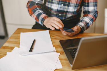 Чому в Україні підвищать тарифи на комуналку: пояснення НБУ