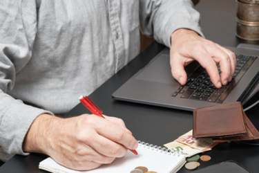 Немає тепла чи гарячої води: як українцям отримати компенсацію від постачальників