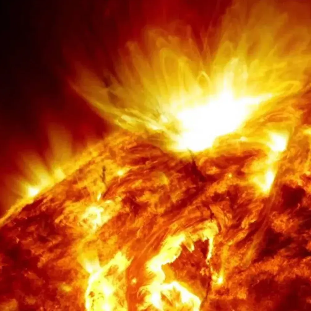 Землю накроет 6-ти бальная магнитная буря: прогноз на 1 января