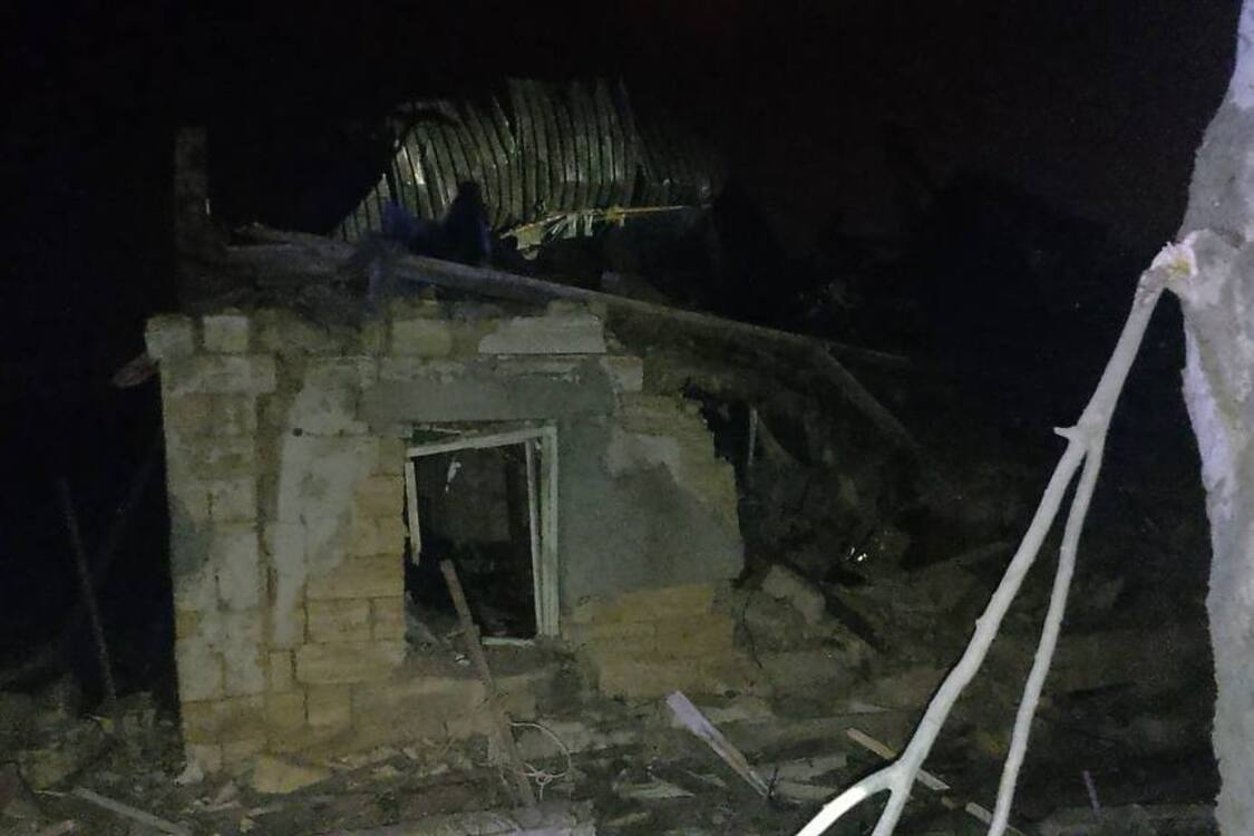 Російські дрони атакували Одесу: пошкоджено інфраструктурний обʼєкт та житлові будинки, є поранені (фото)