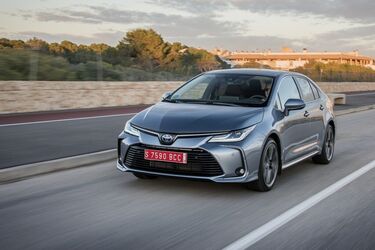 Не стоит на них тратиться: топ моделей Toyota с самыми слабыми с двигателями