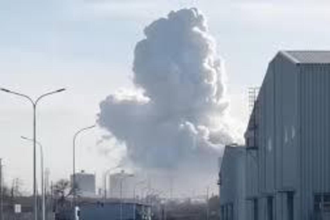 У Китаї в результаті вибуху на сталеливарному заводі загинуло щонайменше двоє людей, є десятки поранених (фото)