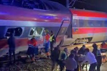 Скоростные поезда столкнулись в Испании: по меньшей мере 20 погибших и десятки раненых (фото)