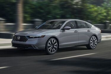 Простые в управлении и качественные: какие автомобили идеально подходят новичкам