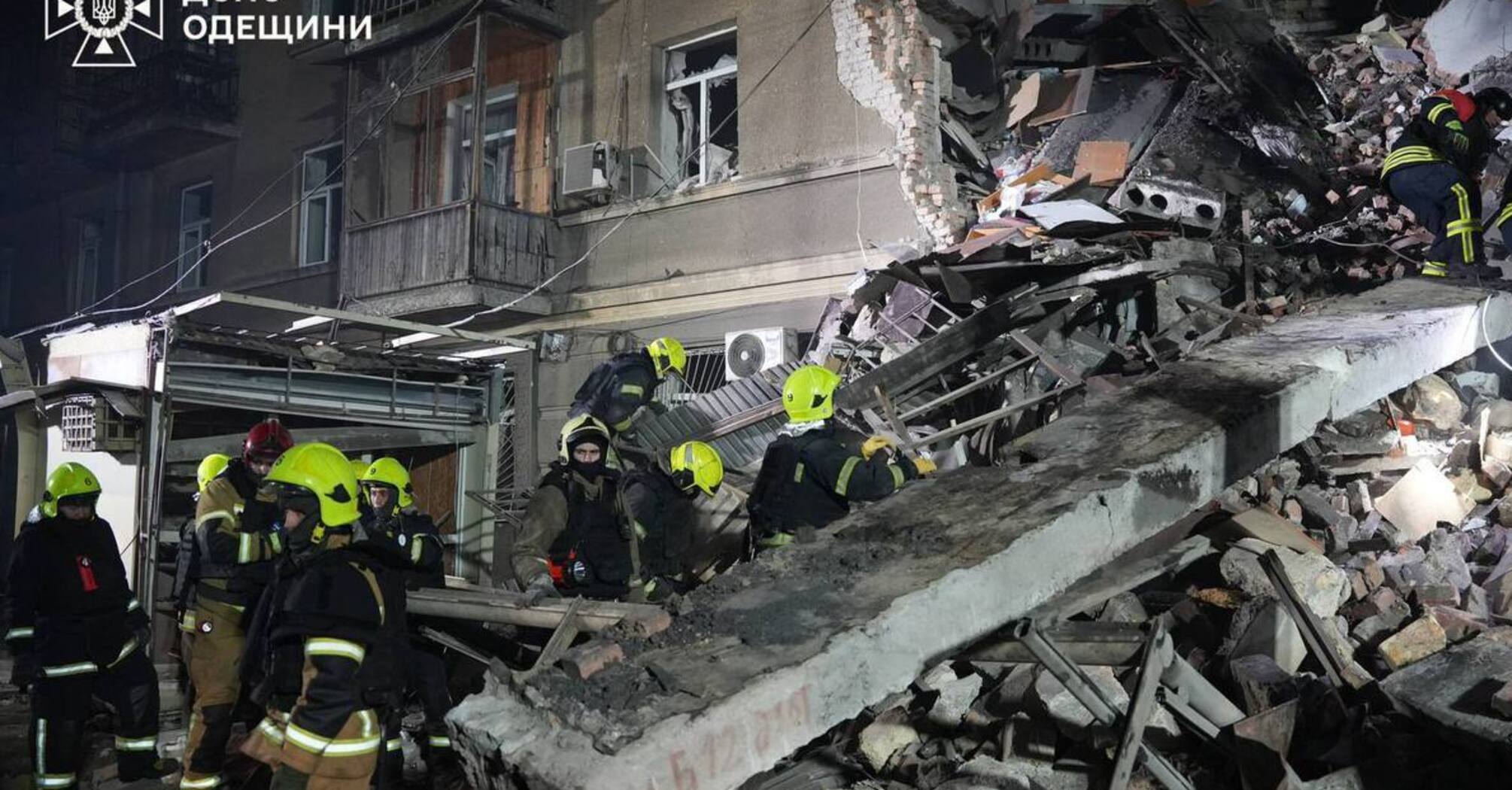 Російська армія атакувала на Одесу: є поранені, під завалами можуть перебувати люди (фото)