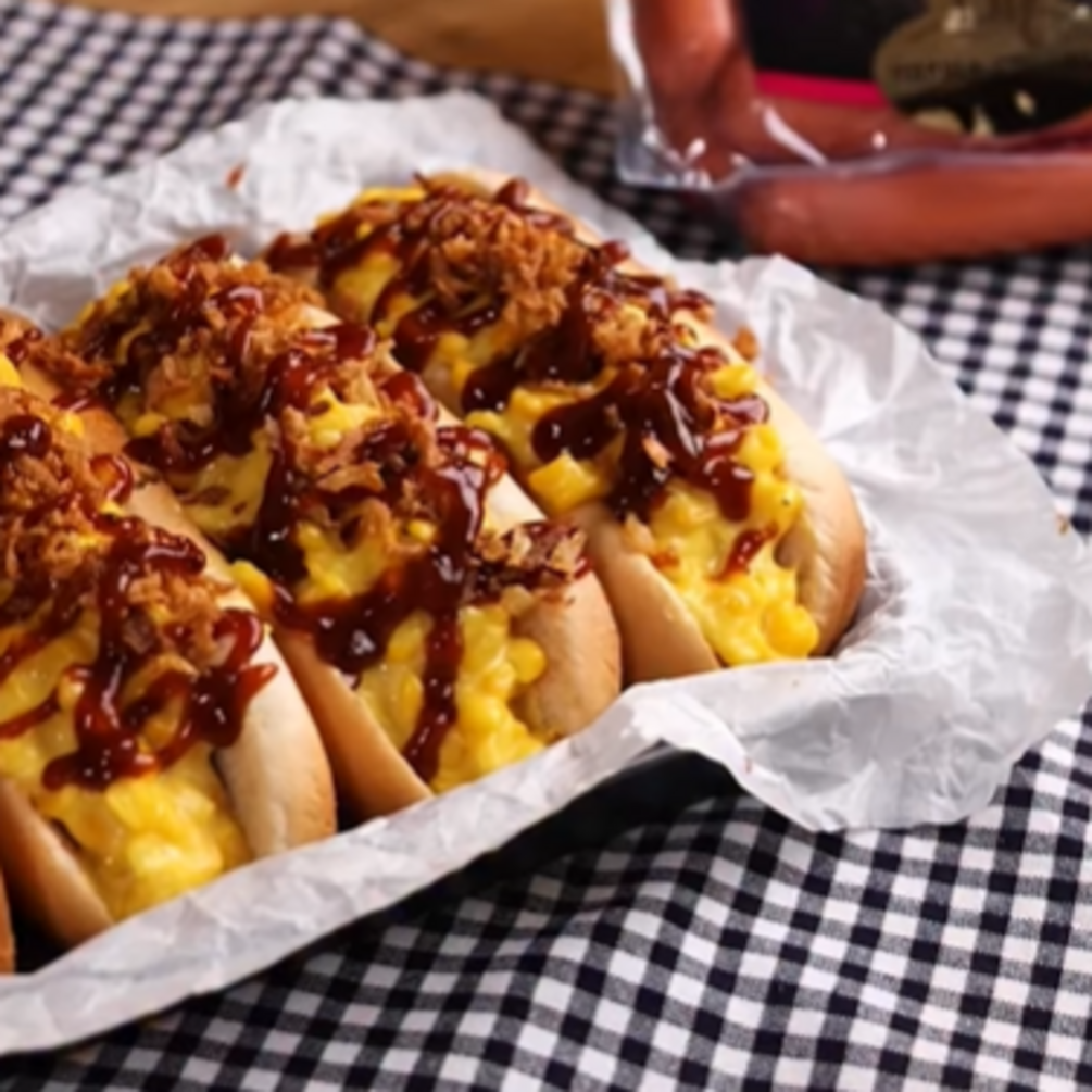 Хот-доги з сирною кукурудзою