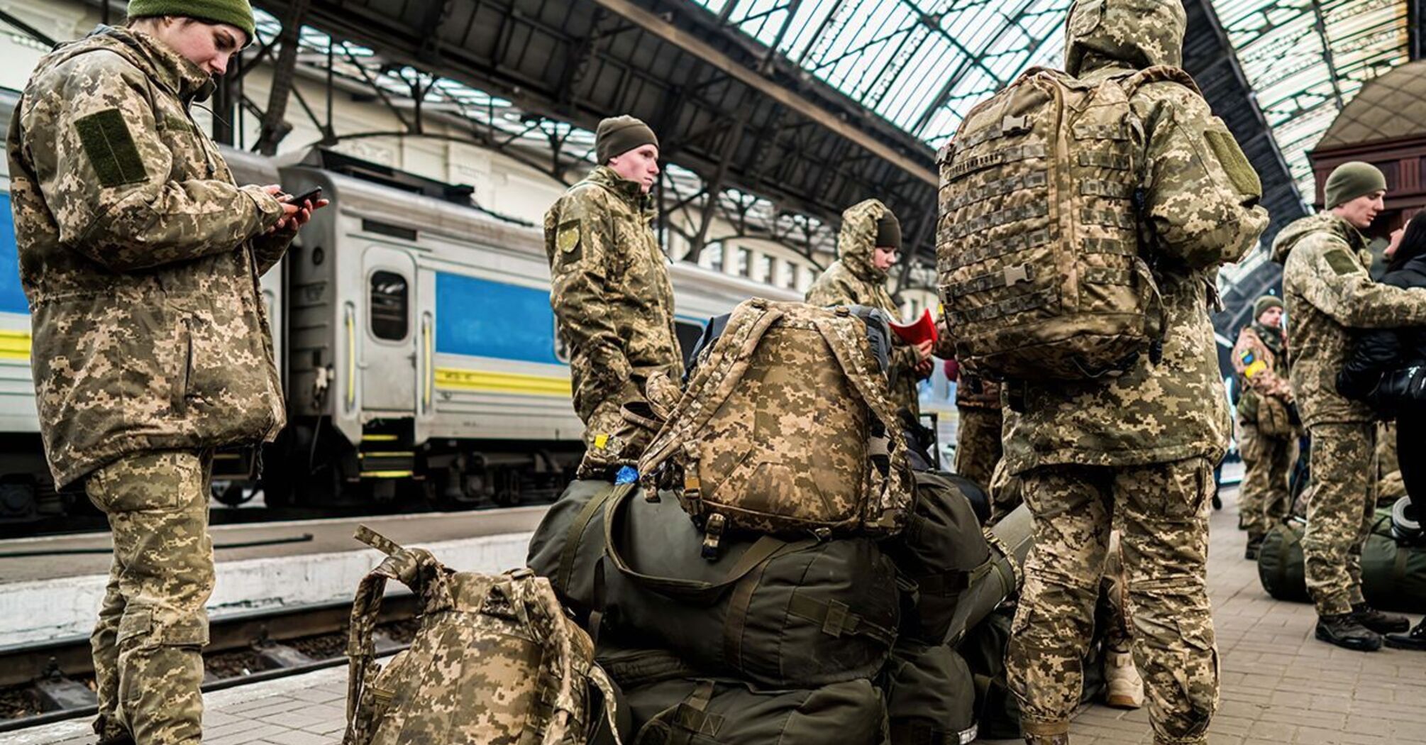 Чи має право батько, який самостійно виховує дитину, на відстрочку   