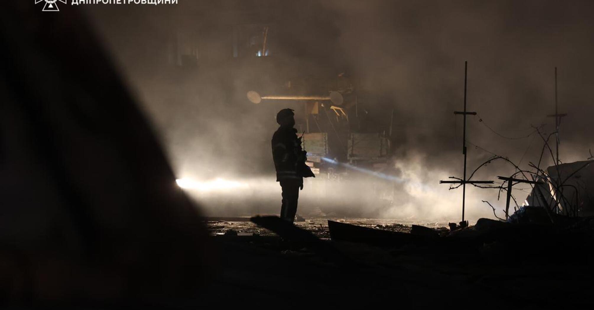 Російська армія атакувала Дніпро дронами: пошкоджено понад 10 багатоповерхівок, заклади освіти, є поранені (фото, відео)  