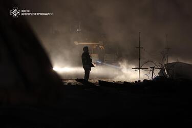 Російська армія атакувала Дніпро дронами: пошкоджено понад 10 багатоповерхівок, заклади освіти, є поранені (фото, відео)