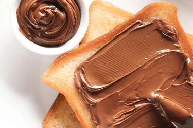 Nutella по-домашнему: рецепт шоколадной пасты из яблок и какао на зиму