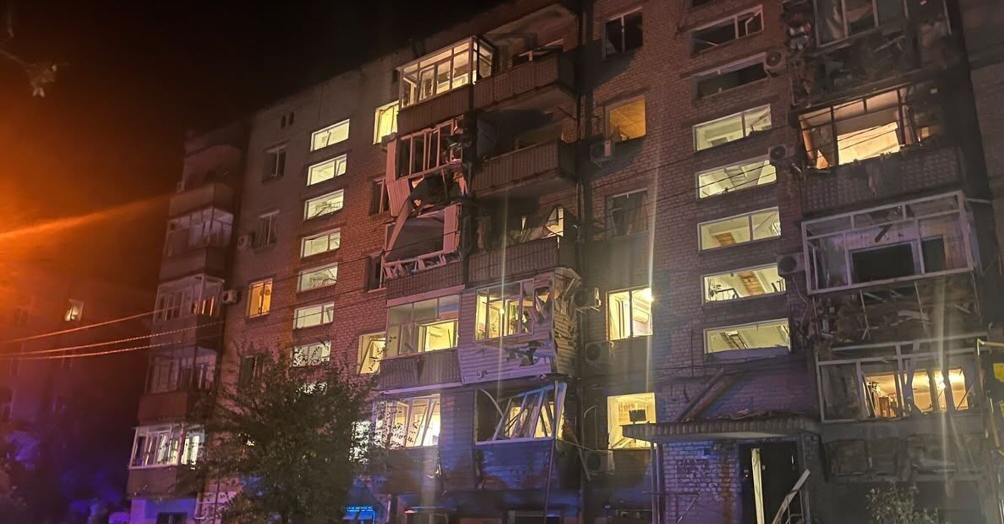 Російська армія атакувала Запоріжжя КАБами: є загиблий, пʼятеро поранених (фото)  
