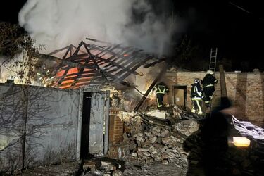 Російський дрон атакував Богодухів на Харківщині: є загиблі, серед них троє дітей, поранено вагітну (фото)