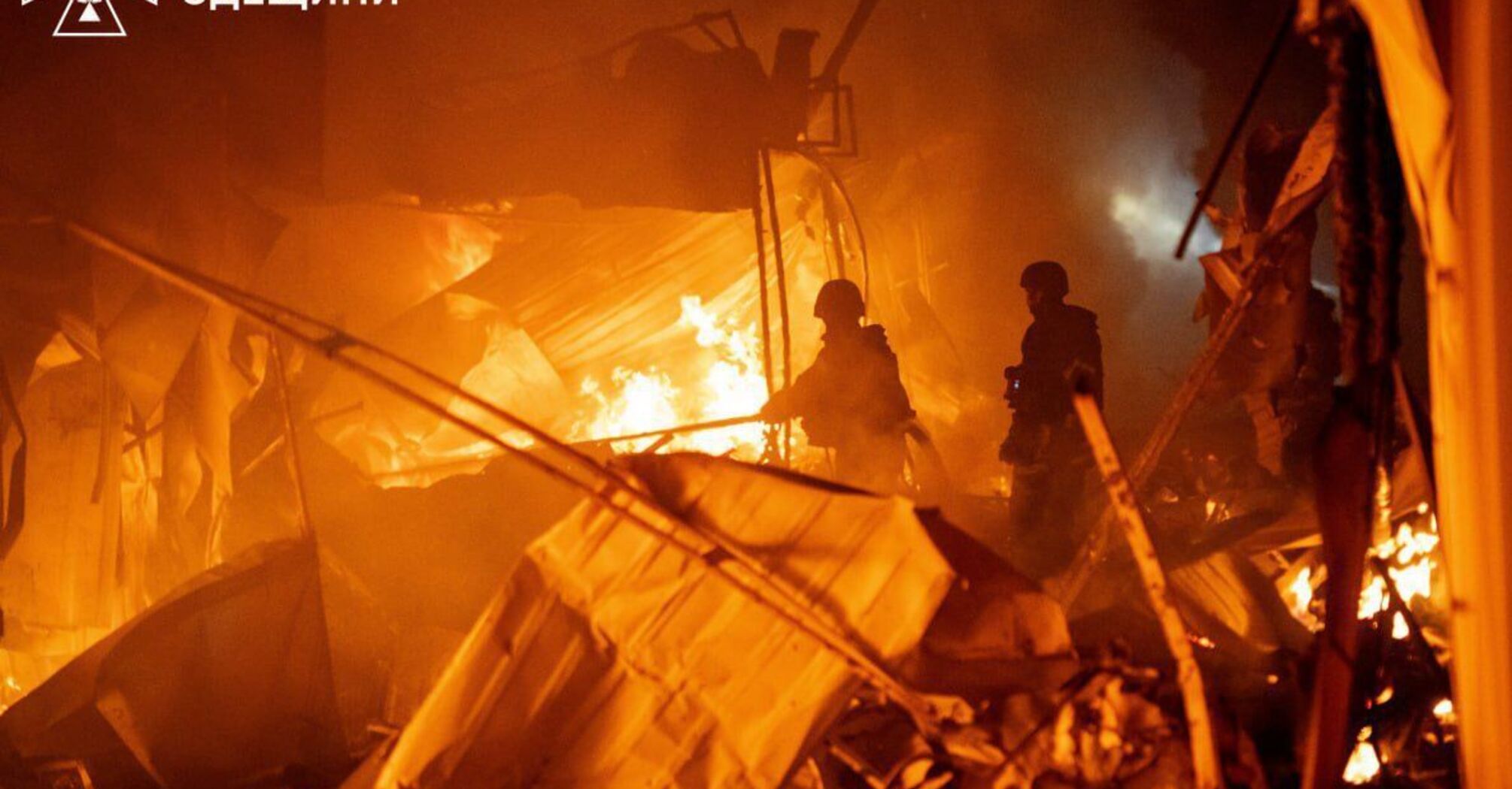 Россия совершила массированную атаку на Украину: есть повреждения инфраструктуры и ранены, среди них младенец и 4-летний ребенок (фото, видео)