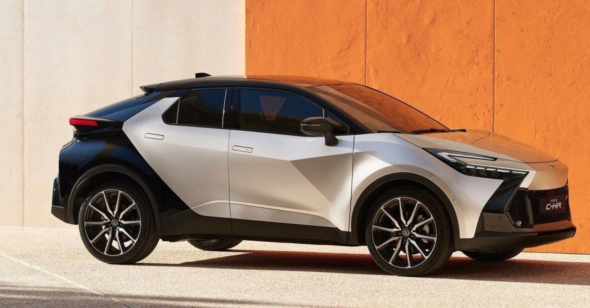 Зекономите на заправці: топ кросоверів з невеликою витратою пального  